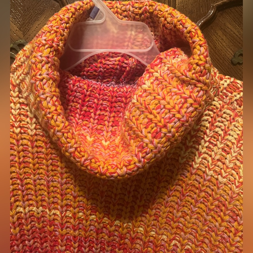 WOMENS COZY CROCHET SCOOPNECK MULTICOLORED SWEATER SIZE SMALL (LIKE NEW) - Picture 2 of 5